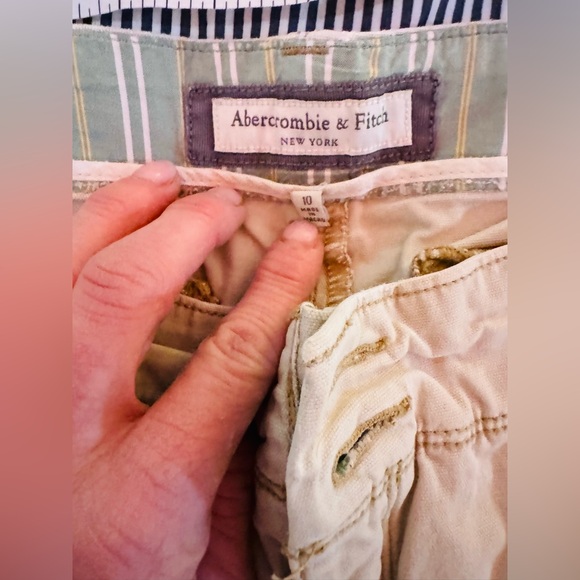 Vintage Abercrombie and Fitch, slightly flared at the bottom size 10 - Picture 2 of 10